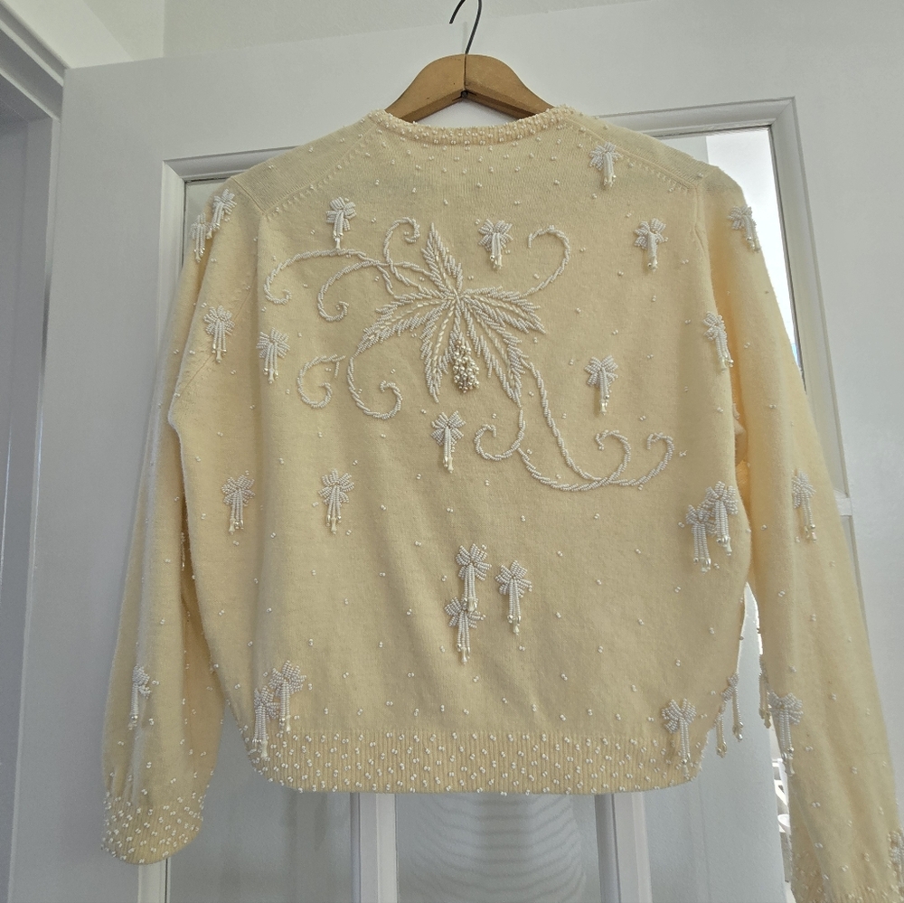 VINTAGE RARE 1950s Lambswool Angora Beaded Palm Tree Motiff Cocktail Cardigan - Picture 4 of 16